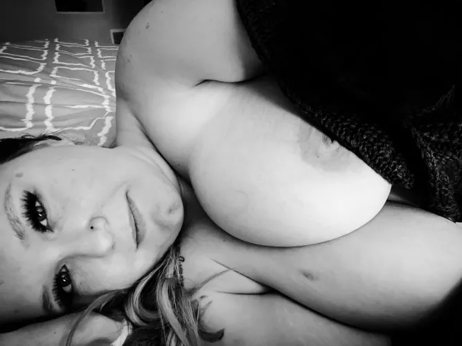 TGIF for real 🙌🏻 (F) by SweetPeach_94