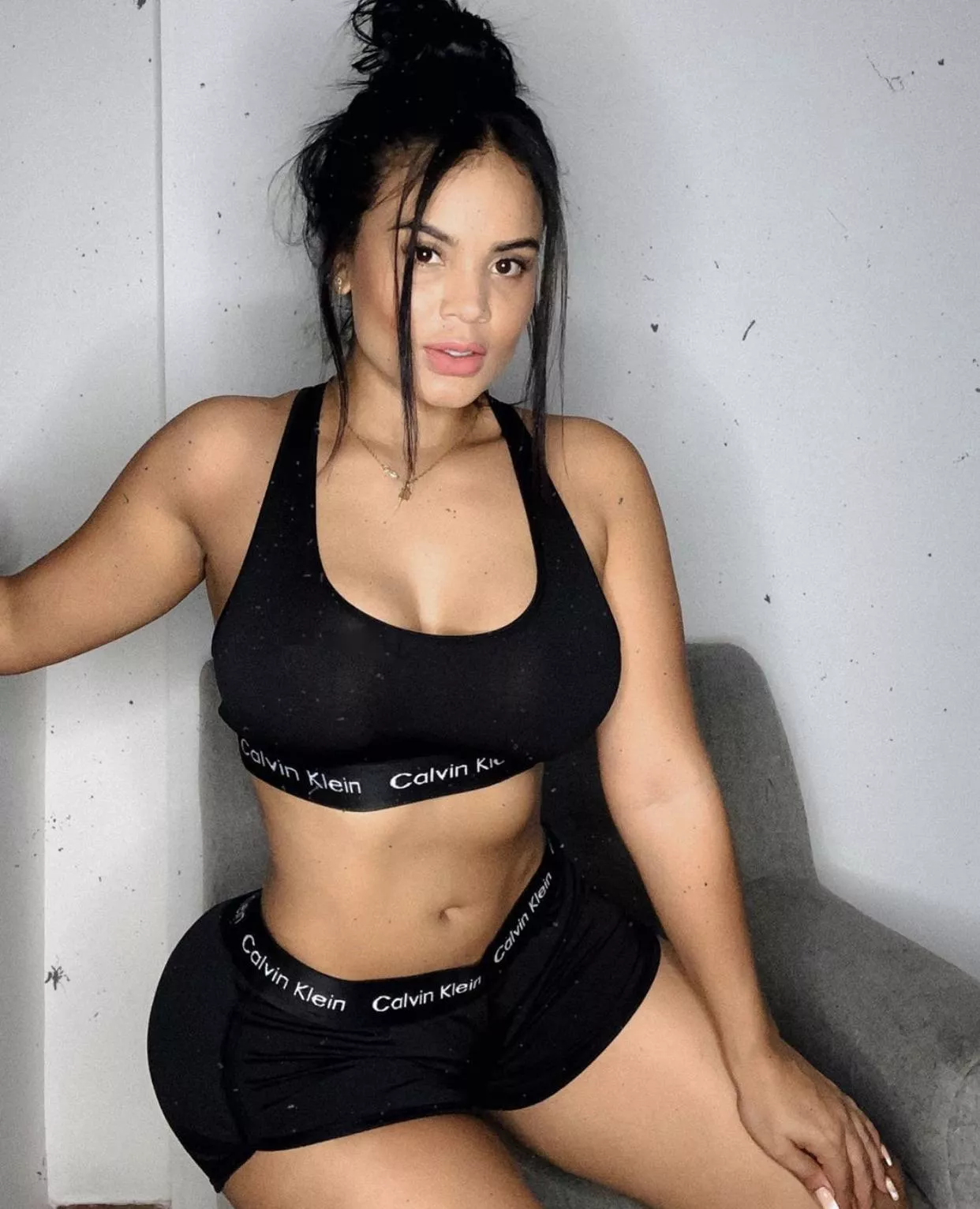 Thank god for latinas posted by [deleted]