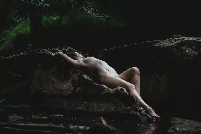 Thank the earth for her beauty by Fartfishes