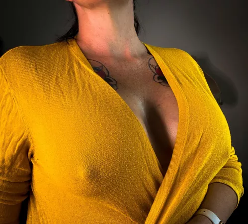 Thankful it’s a thick shirt by tanice_sevium