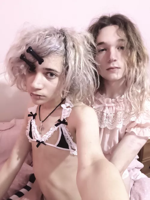 thanks for all the love on my last post, here’s me and the boyf again ♡ by super_deformed