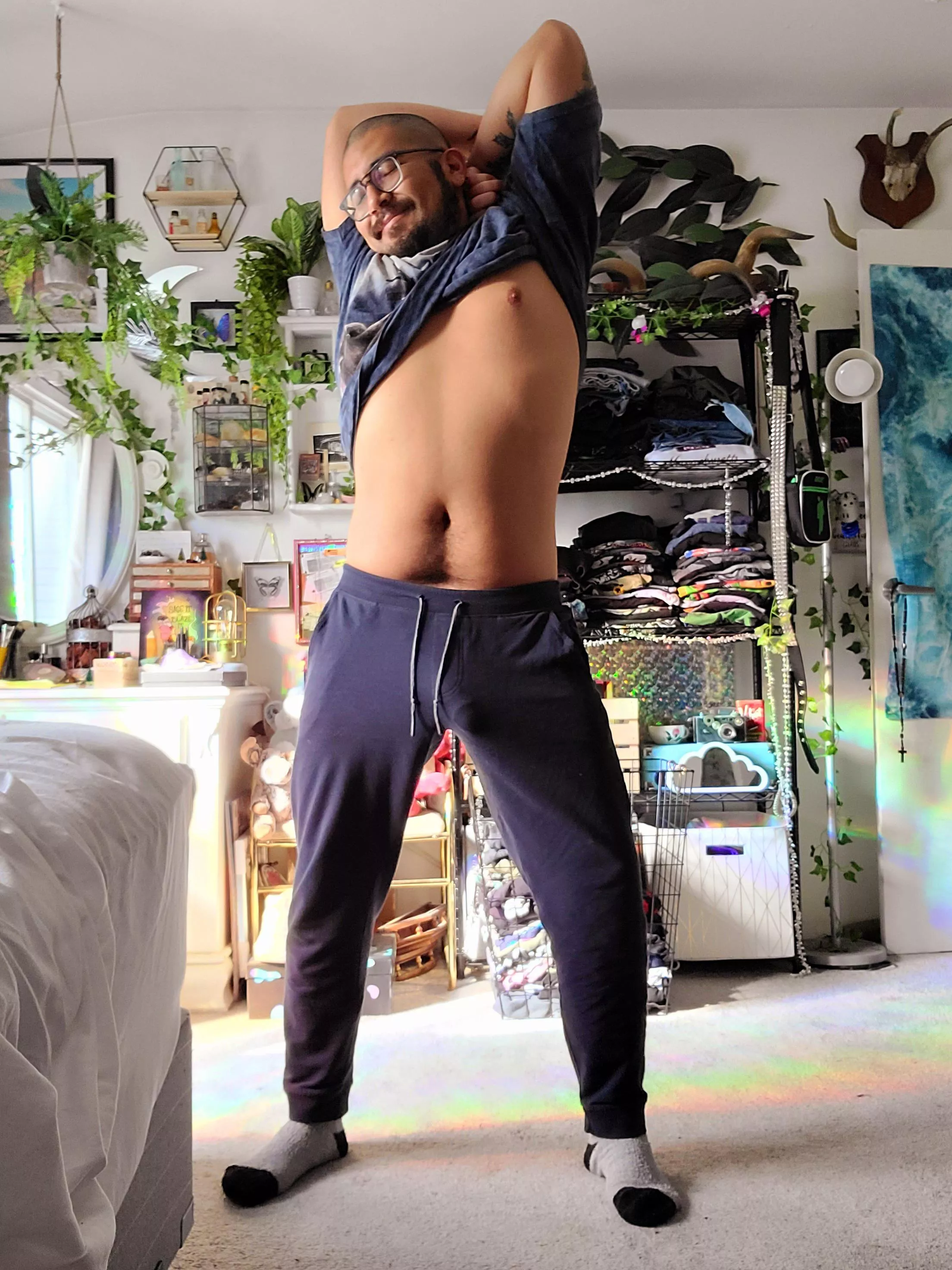 That big stretch when you first roll out of bed😌 posted by The_C0ll3ct0r