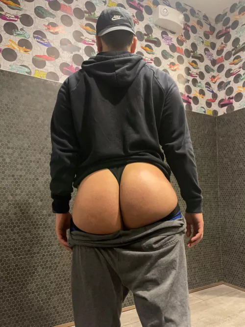 That booty pump is real by iwalshyy