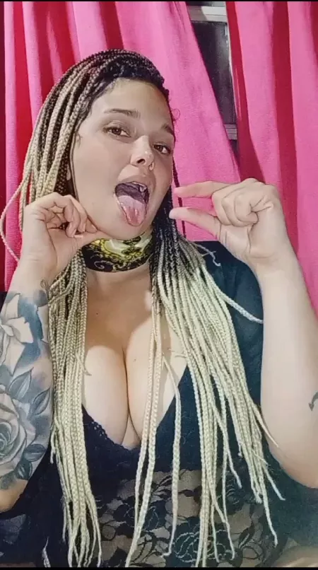 That disgusting little worm won’t never please a goddess Latina like me 😂🐛 Link in my biography . by dancingroxi