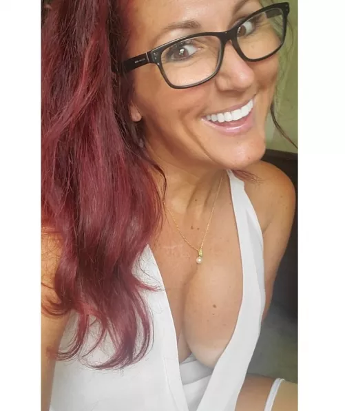 That Friday Smile! [F,49] by MILFMONIEMANDYMAJORS