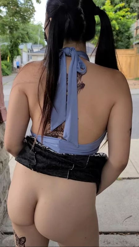 That guy got a real show from my cute little ass by skyelikesitrough