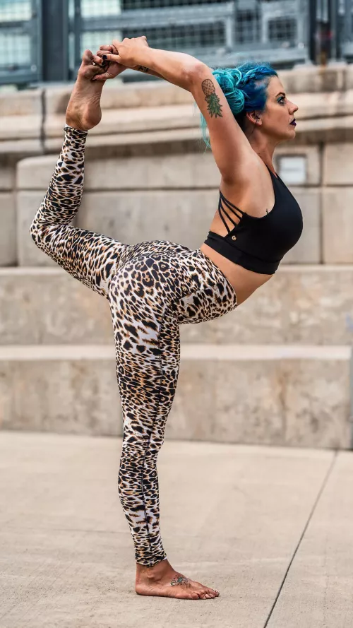 That leopard print. Meow 🐆 by YogaPhotographer