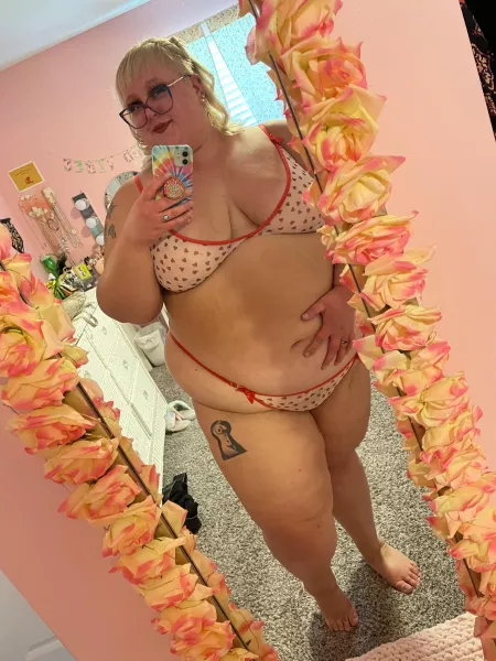 that panty string is barely hanging on 😂 by rosalieeliza