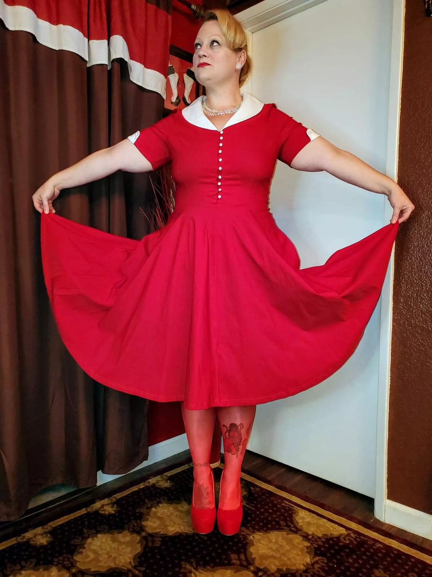 That regal pose! posted by milkandcakez