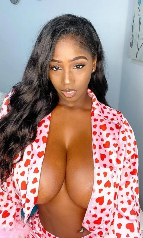 That tops never gonna close! by FizzyOrangeJuice