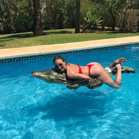 That's one lucky crocodile... by TheFapscallion