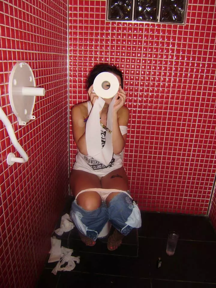 That's one way to make a spyglass, I guess posted by CatpainTpyos