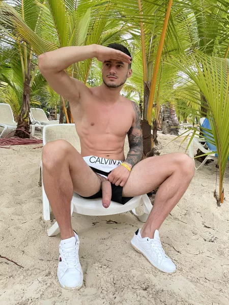 That’s what I call “wild beach” by Max_barz