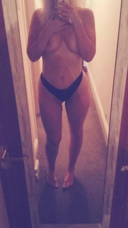 the 33yo wife by wetwaferboy