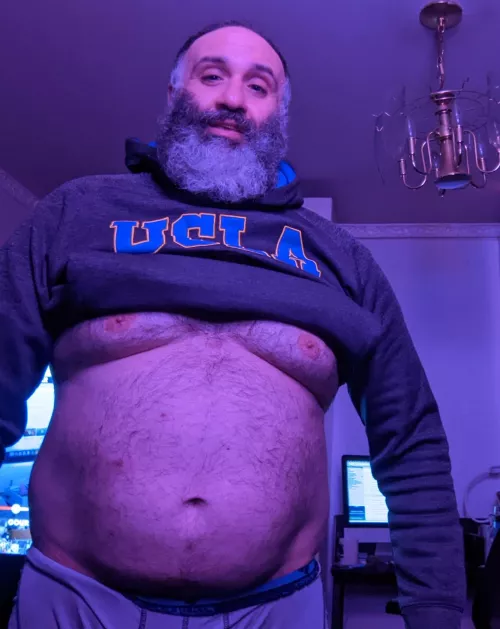 the belly needs attention by tucotorresx