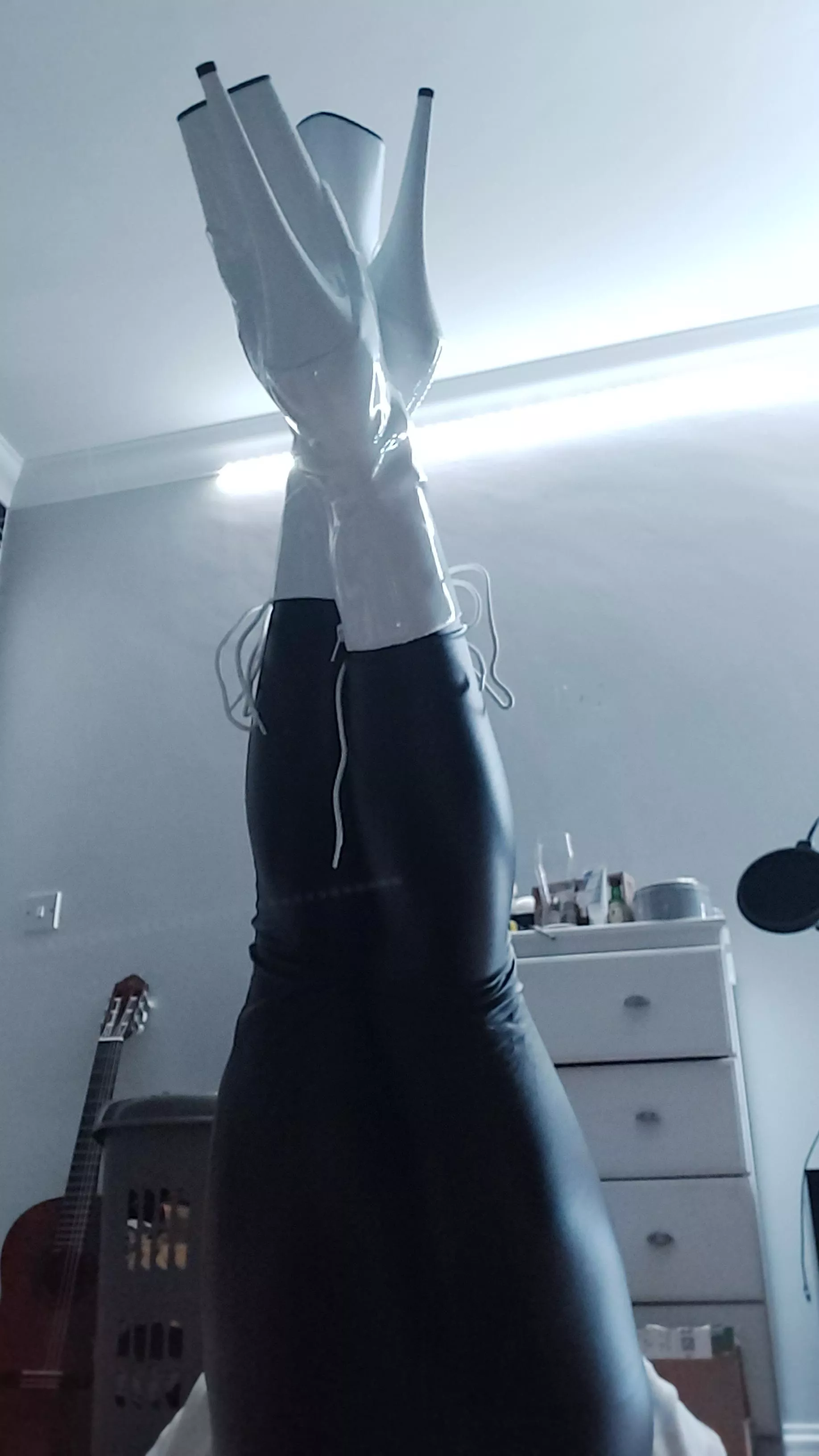 The boots finally came😍im so horny already posted by JuiceMaker2021