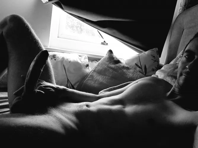 The classic black and white. Let's get over this Monday blues together ;) by IrishLucky87