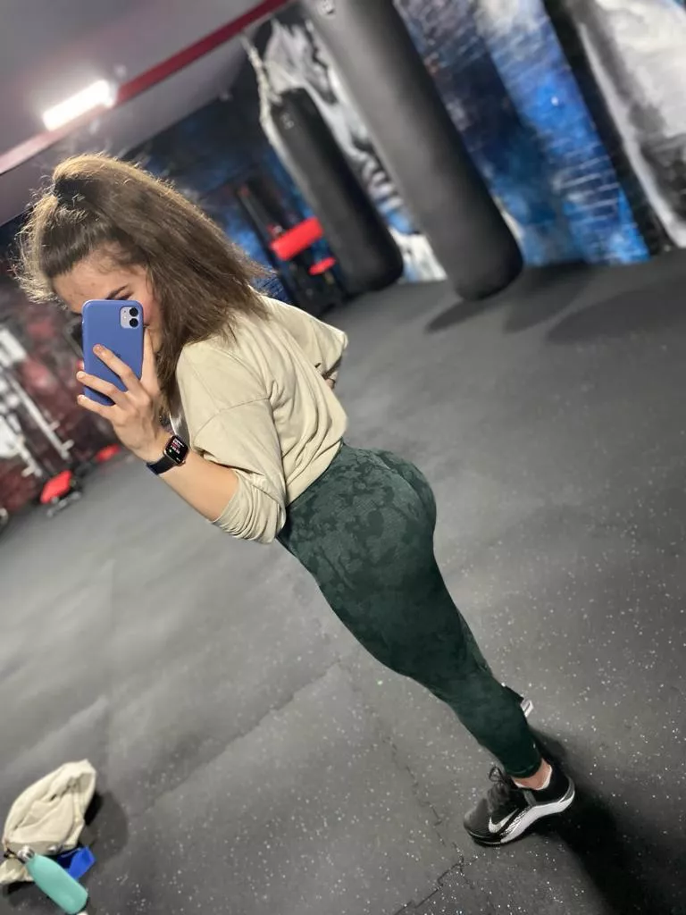 The comfiest of leggings posted by sagahansen