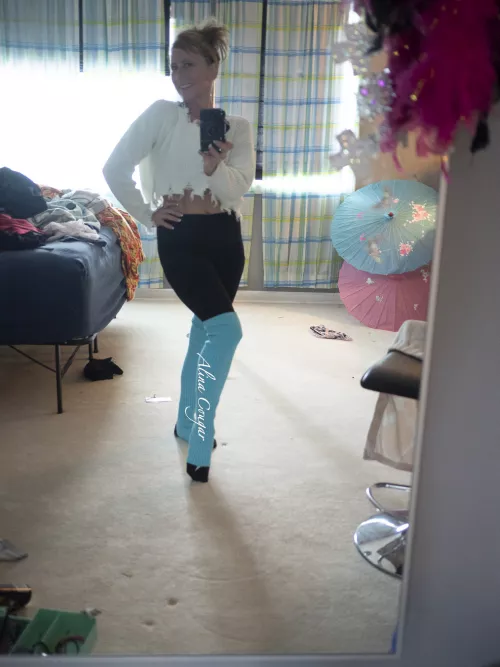 The crop top let’s you know that this grandma means business by alenacougar