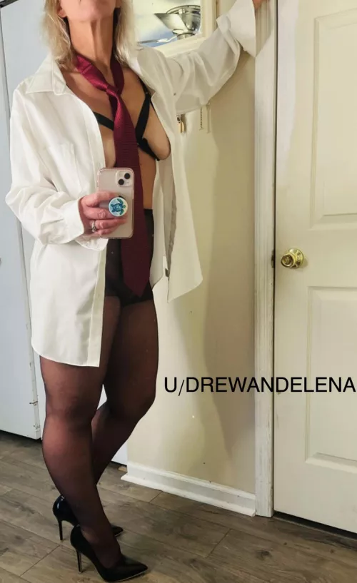The doctor is here . Time to check your cock. 47 [F] by Drewandelena