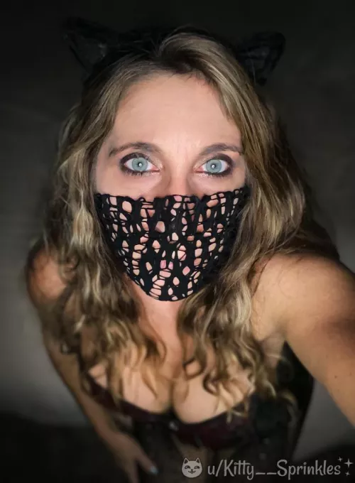 The eyes of a siren. (=^•^=) [f] by Kitty__Sprinkles