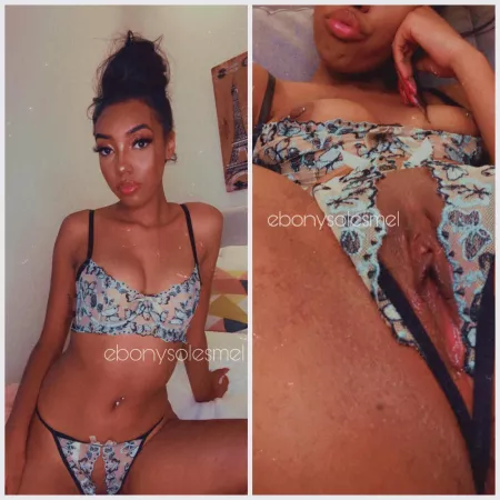 The Face vs The pussy by ebonysolesmel