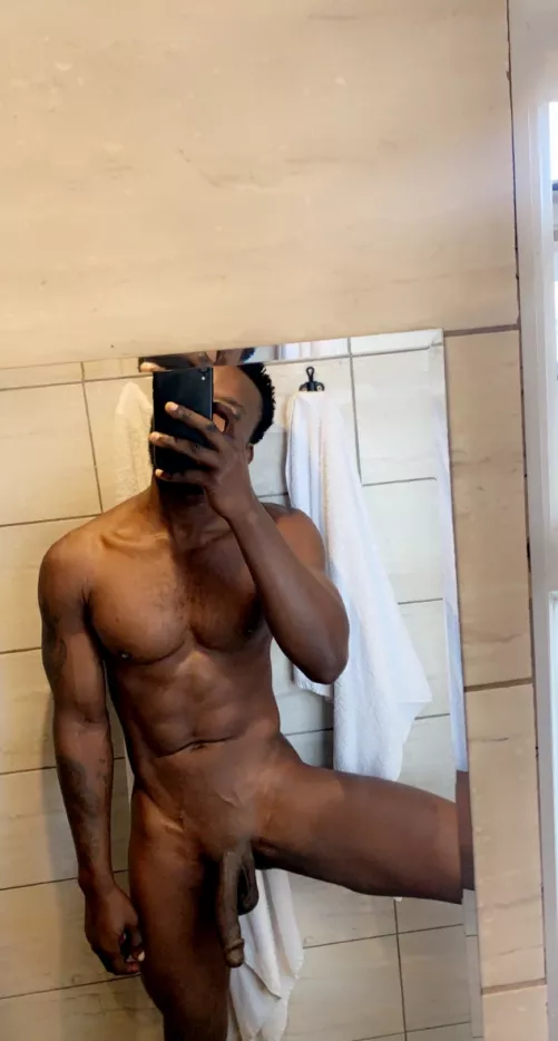 the frame looks incomplete without your ass by Dont_worryyy