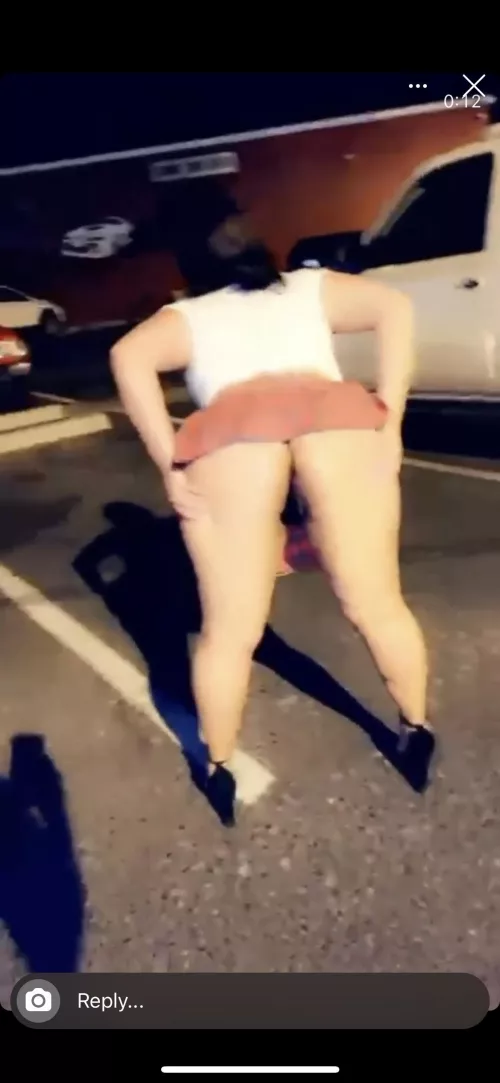 The full video is on my twitteeer @Amaradoesit420 by SexyGirlAmaraa