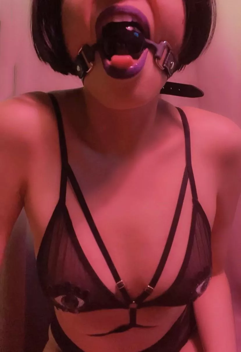 The gag got so wet, I couldn’t stop salivating 💦💦💦 posted by plastixfangs