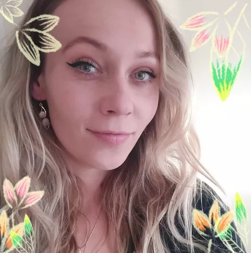 the girl that bullies me. Kik sissyteen19 by cucksissy28uk