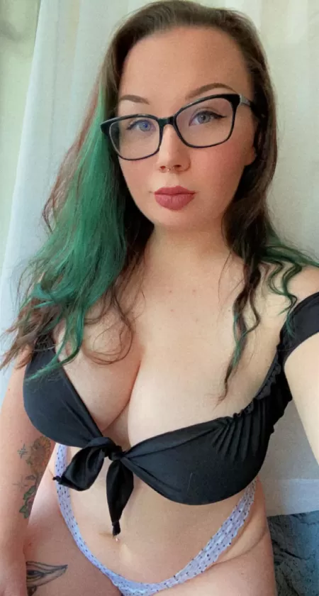 The glasses stay on! by kaykaysprettyOF