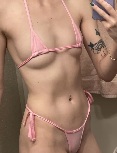 The gyms been treating me good, don’t you think? by ierodd