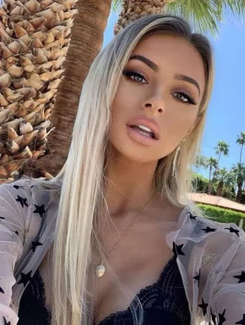 The Hottest Picture Of Trans Girl🥰🤤 by Lez_V