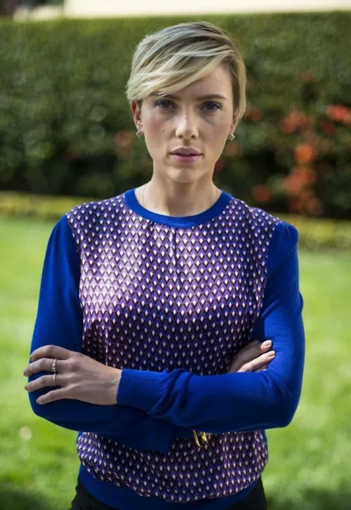 The hottest Scarlett Johansson's ever looked. Those tits are begging to be free by starlord78