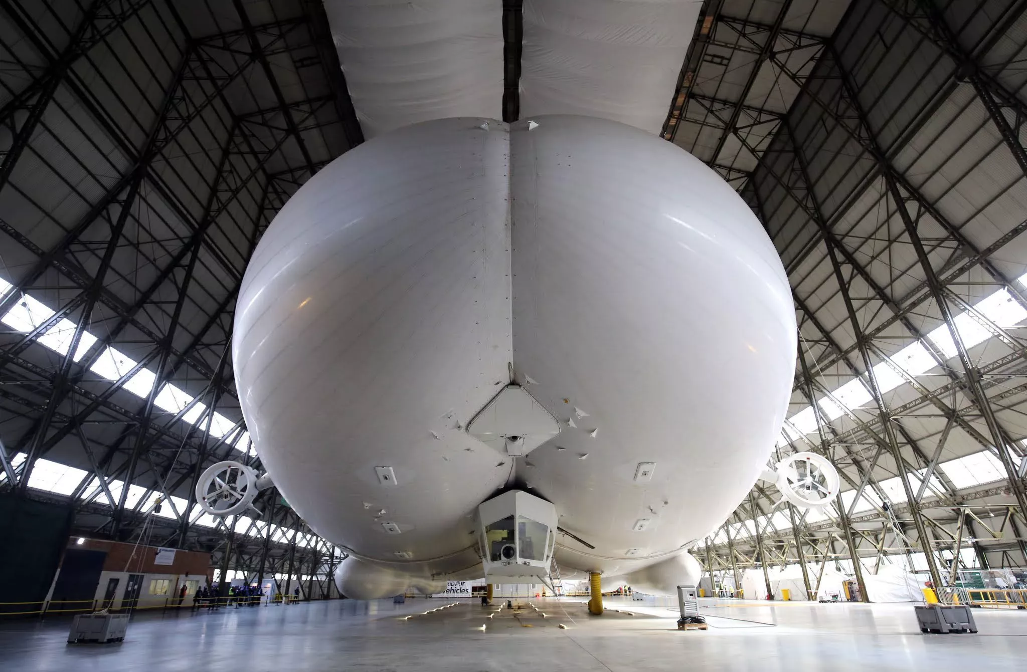 The Hybrid Air Vehicles Airlander 10, a British hybrid airship posted by Insterquiliniis