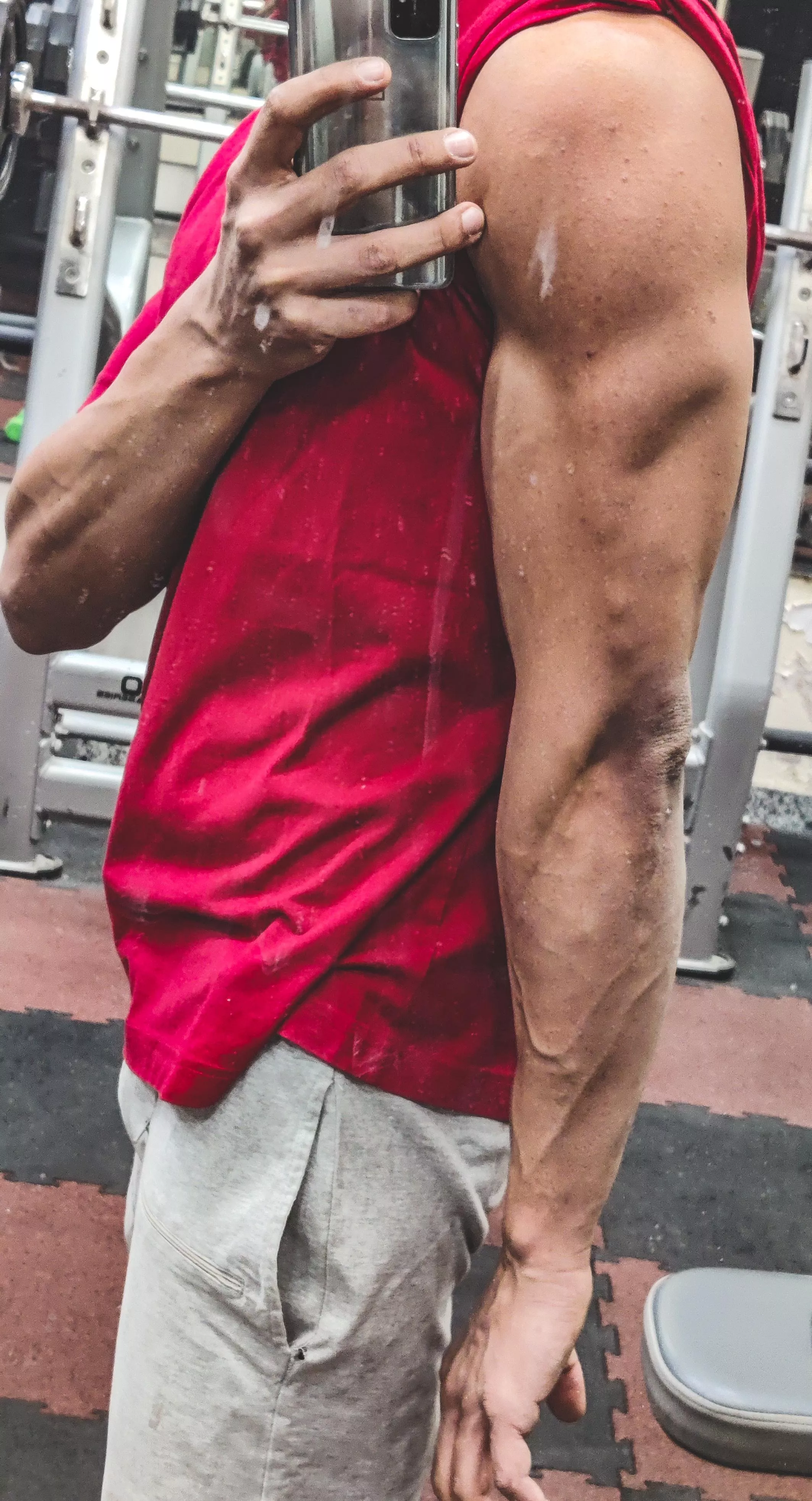 The injured arm is slowly looking jooocey again. posted by makemeregretalready