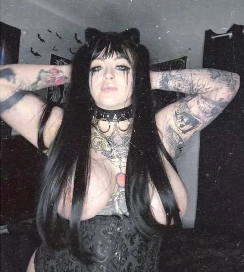 The kitty ears stay on during sex 😠 by ErinJeager13