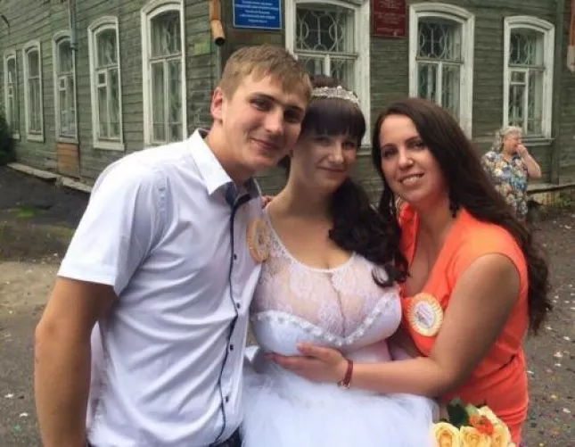 The Milk jugs on her 😍🍼🍼 what a lucky man.