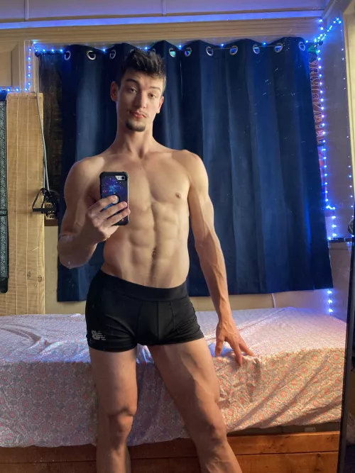 The mirror that stays covered in cat hair 😅 by onedik1