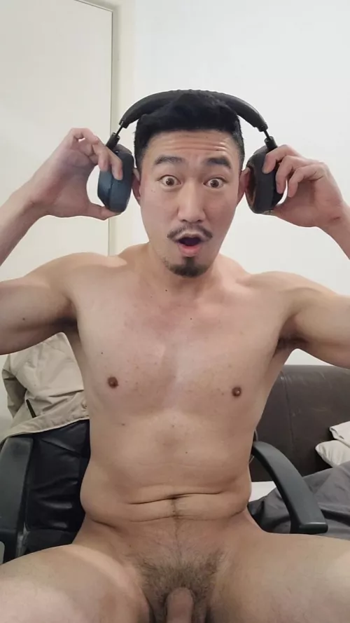 The moment you realised that people can see you gaming naked live! by leo_saga