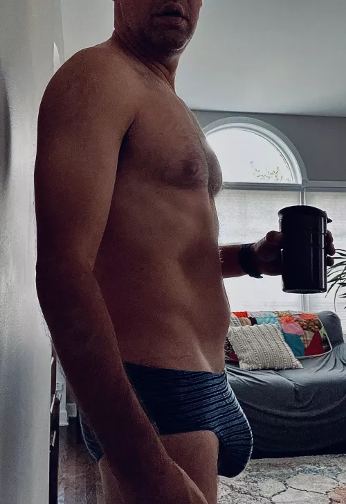 The new week is coming in bright, happy Monday by FunBeHad