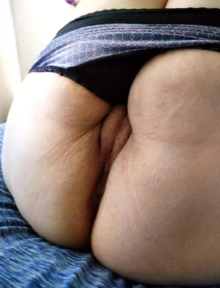 The only thing missing is your bright red handprint ❣️ posted by deespretties