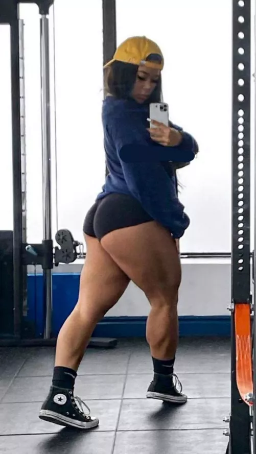 The phattest ass in the east by yoorqa