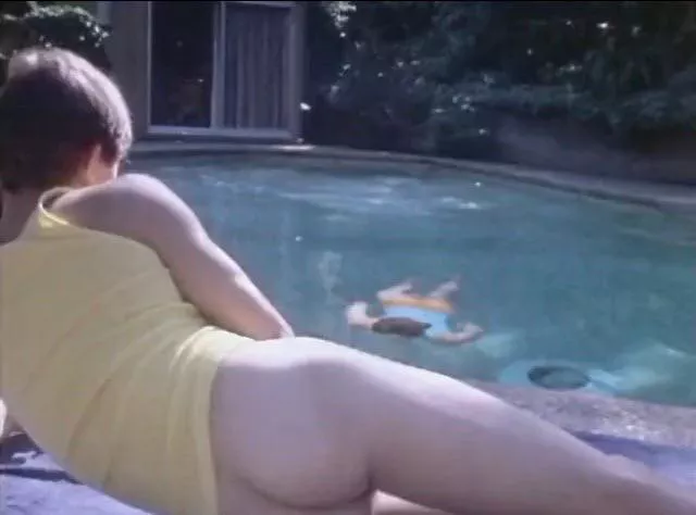 The ‘pool boy’ was at the centre of so many vintage pics and vids. 😋 posted by MrCarnality