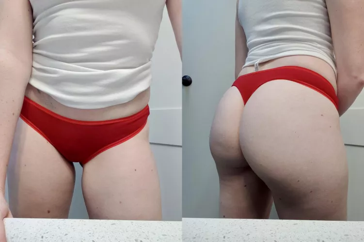 the red thong makes my cheeks pop 🍑 by kristiesbooty