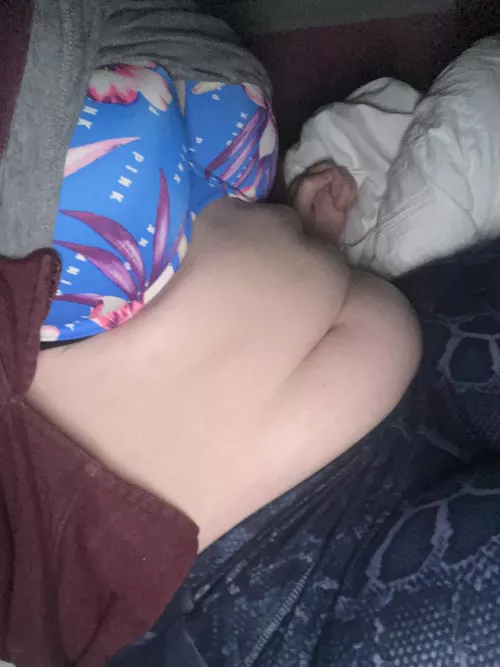 The return of the belly crease by gettingkindachubby