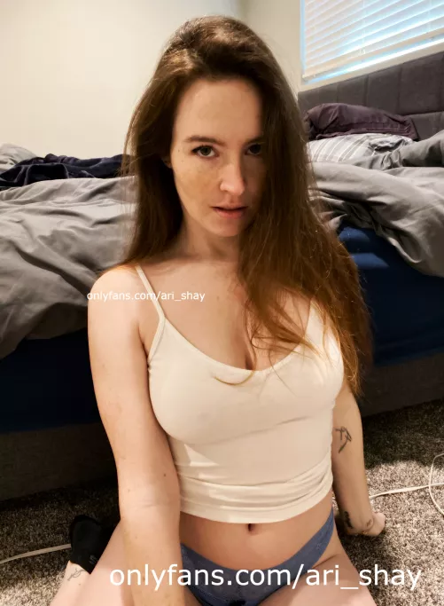 the smart-ass girl next door ;) by arishayyy