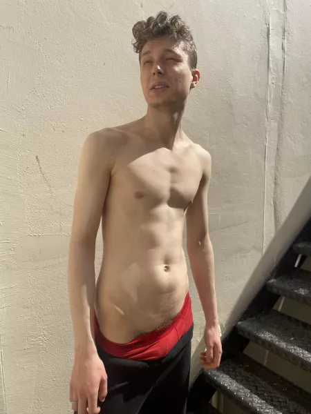 The sun is all in my eyes haha x by 420_stonerr_bonerr