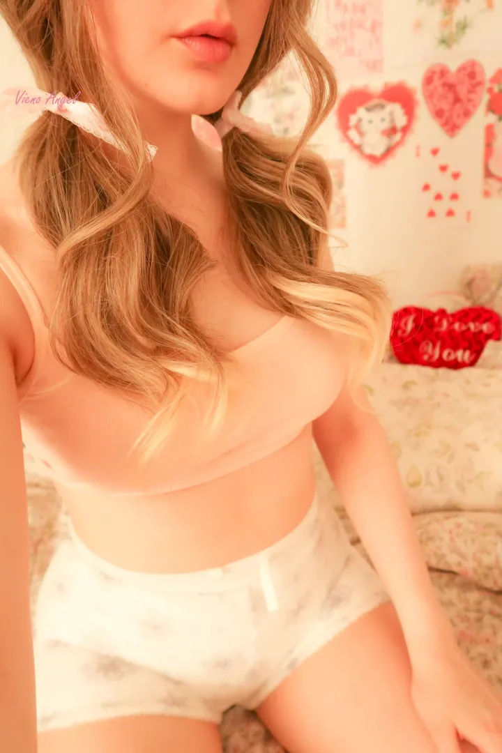 The tight front seam on these fuzzy shorts is an endless source of entertainment🌸 posted by vieno_angel