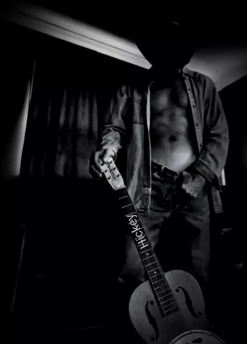 The touch of a string, sound of the body makes music erotic by hickeytricky